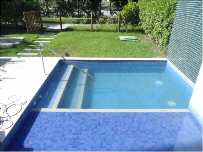 Apartamento com 4 Dorms em Cabo de Santo Agostinho - Paiva por 1.950.000,00 à Venda
