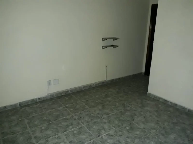 Iraja Apto Frente Térreo 2qts Bnhsoc Boxblindex 1vaga Financia Ref.770