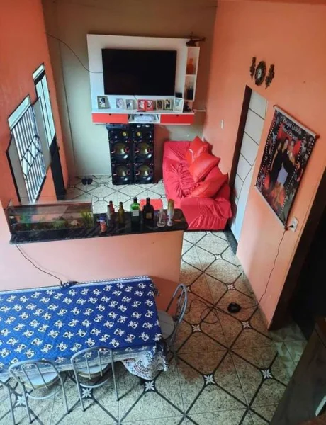 Casa com 3 Dormitórios à Venda, 100 m2 por RS 115.000,00 - Compensa - Manaus-am