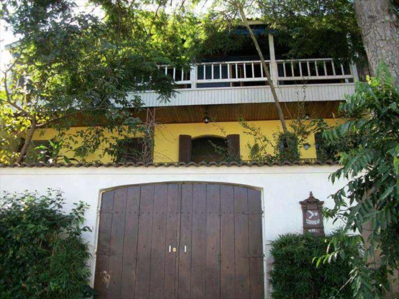 Sobradão com Duas Casas