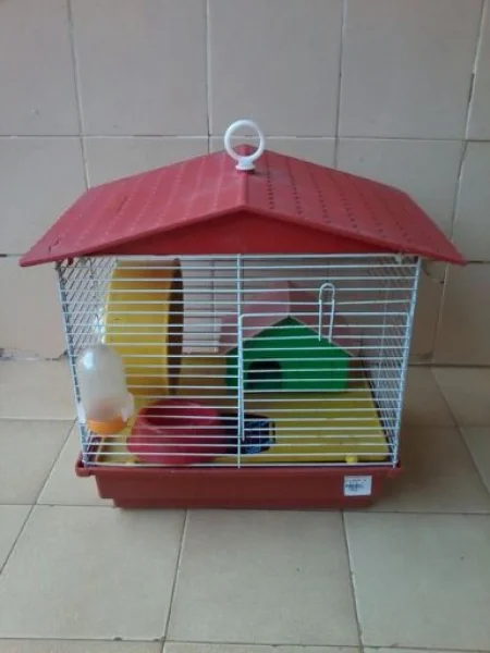 Gaiola para Hamster Vermelha com Telhado Vermelho