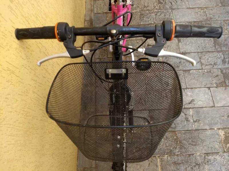 Bicicleta Caloi Aro 24 (com Cadeado e Cestinha)