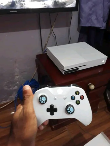 XBOX One S 4k 1 Tera
