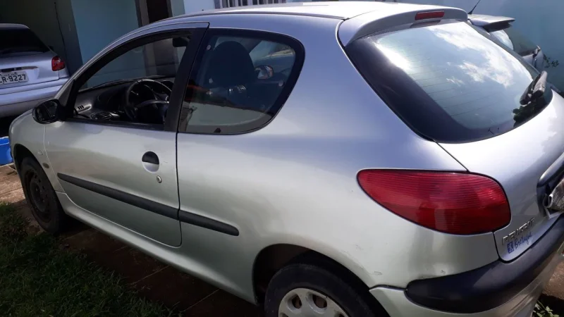 Peugeot 206 Hatch. Selection Pack 1.0 16v 2p 2002