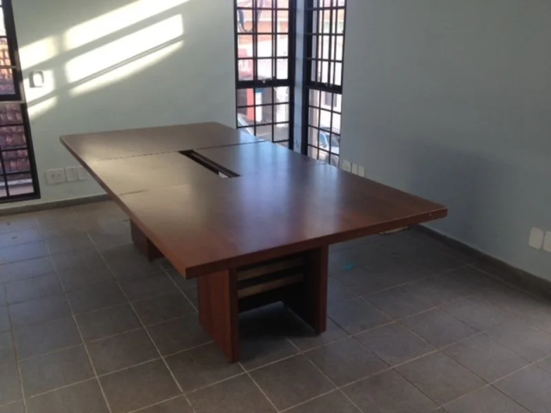 Mesa de Reunião