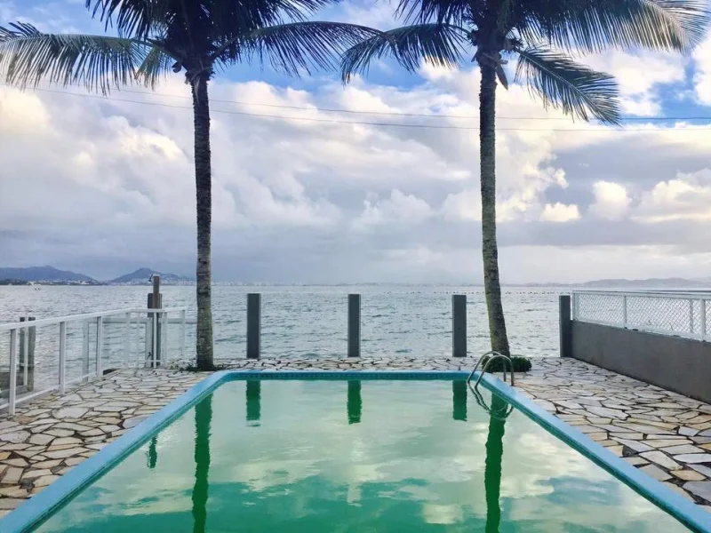 Casa Alto Padrão em Sambaquí Florianópolis