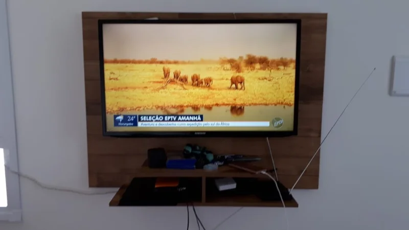 TV 42 Polegadas+painel de Brinde
