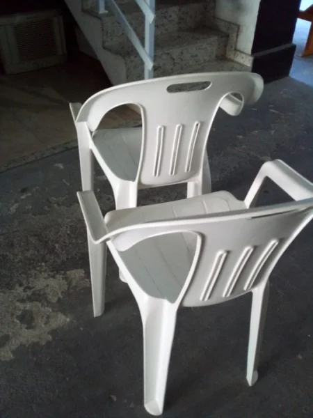 Cadeiras de Plástico