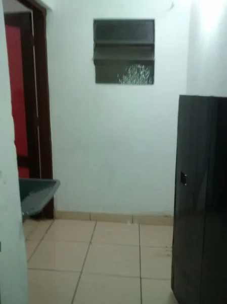 Aluga SE Casa de 2 Cômodos R$ 500,00
