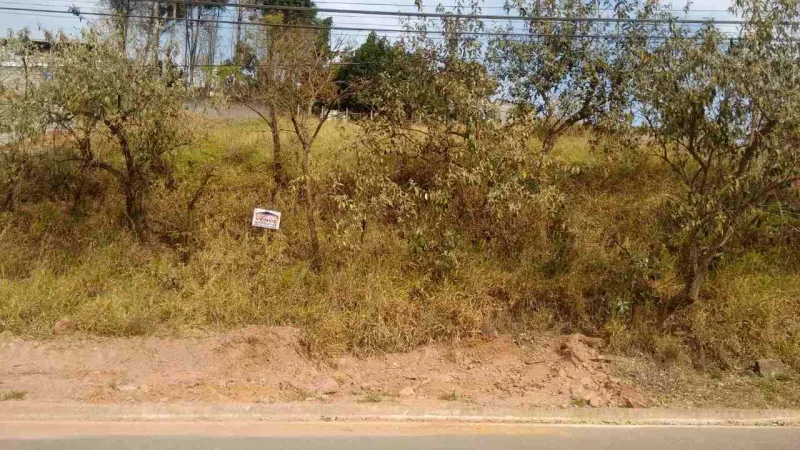 Terreno Excelente com 750m2 Proximo ao Km 40 da Castelo Branco
