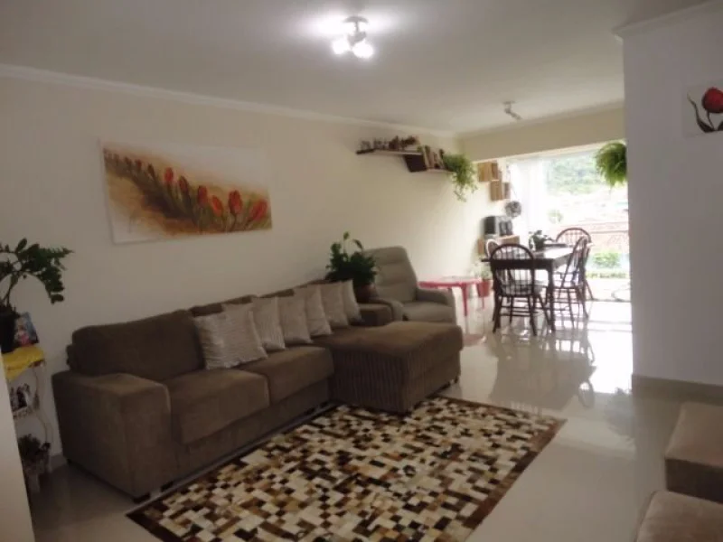 Apartamento com 3 Dormitórios