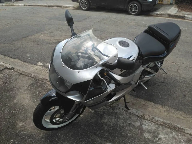 Suzuki GSX R 750 2000