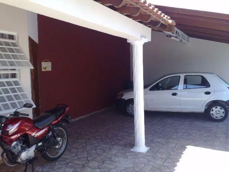 Linda Casa com 3 Quartos, 1 Suite, Piscina com Cascata e Churrasqueira