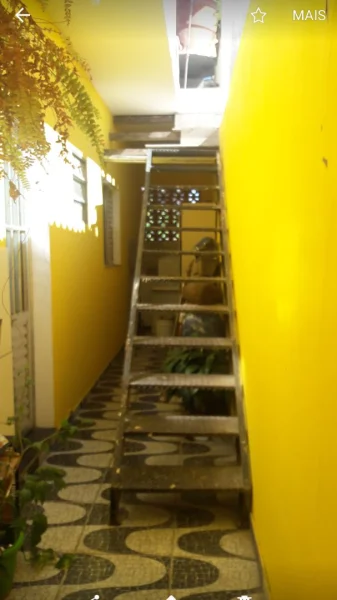 Terreno com 3 Casas Garagem e ótimo Ponto Pra Comércio