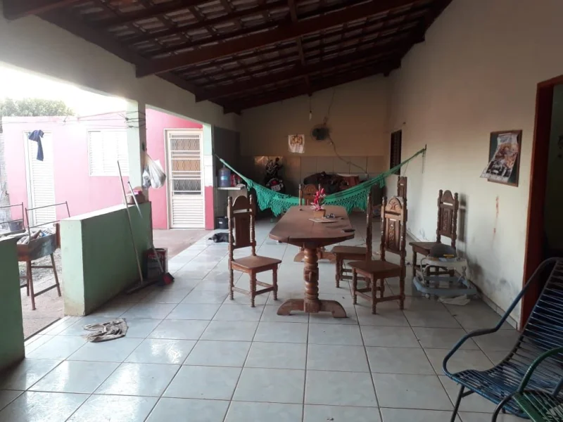 Vendo Troco e Negocio Casa no Bairro Nova Esperança 2 em Cuiabá