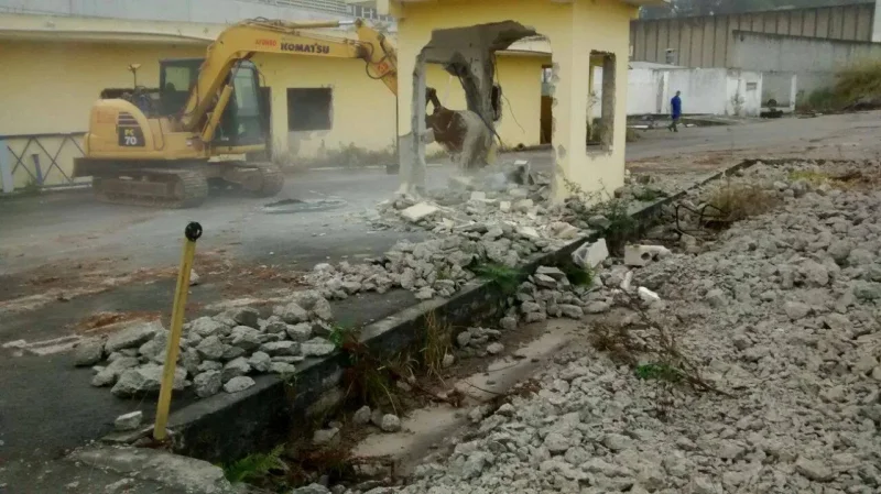 Serviço de Demolição Residencial e Comercial