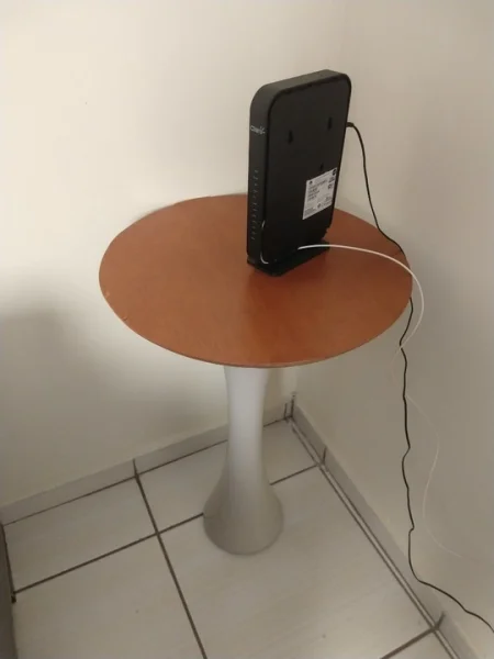 Vendo: Dois Painéis e uma Mesa de Roteador Por$650, Não Faço Entrega