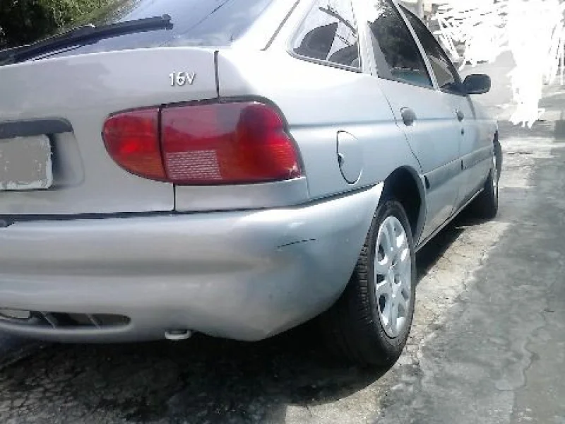 Escort Zetec 98 Gl 1.8 16v
