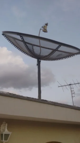 Kit Receptores Satélite, Contr. Remoto e Antena Parabólica