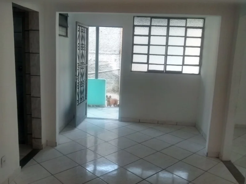 Alugo Casa Dois Quartos