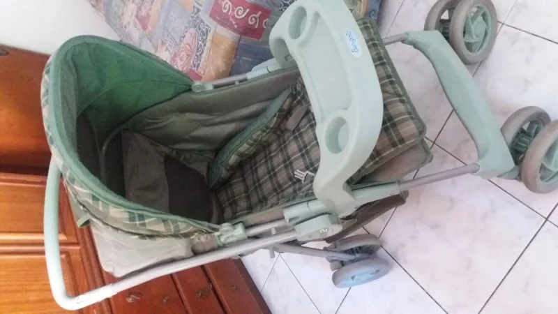 Carrinho e Bebê Conforto