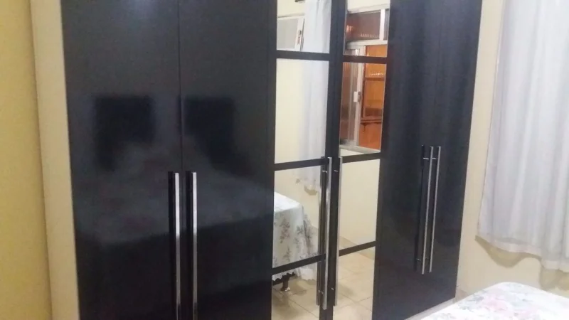 Guarda Roupa de 6 Portas