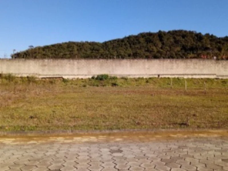 Vende Terreno