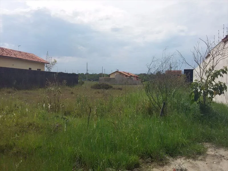 Terreno à Venda na Praia Medindo 420 2 (itanhaém)