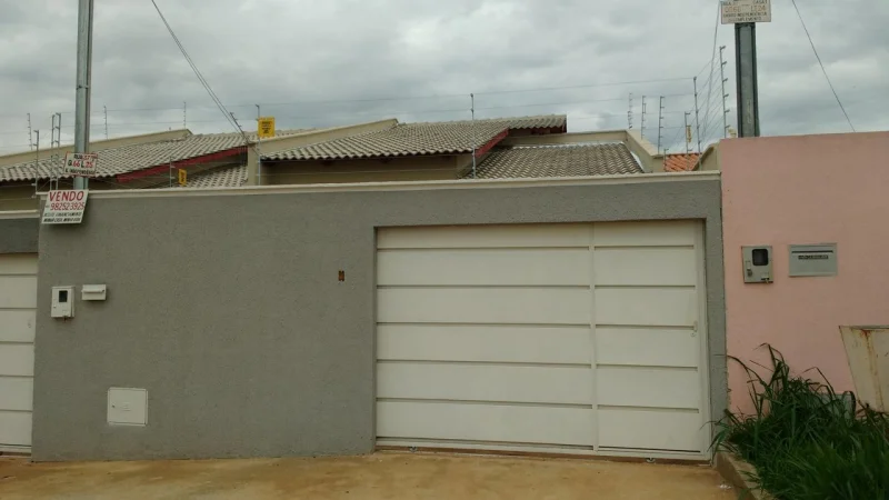 Casa 3 Qrts.c/suíte Bairro Independência 2. Comp.ap.go. R$ 175.000,00