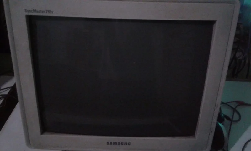 Monitor Crt 17 Polegadas