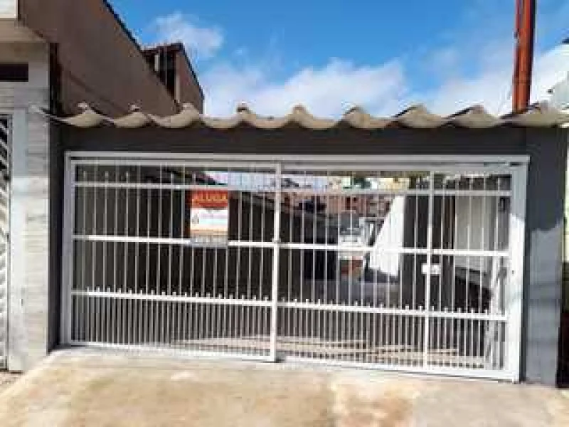 3 Casas no Mesmo Terreno à Venda, para Investimento com Locação