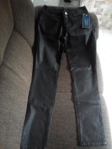 Calça Tipo Couro!