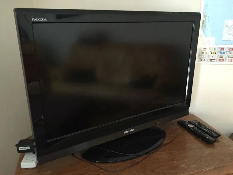 TV Lcd 32 Polegadas Hdtv 720p 3 Hdmi Regza