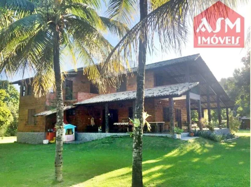 Imperdível ! Sítio de Luxo, com Piscina, Campo de Futebol em Maricá