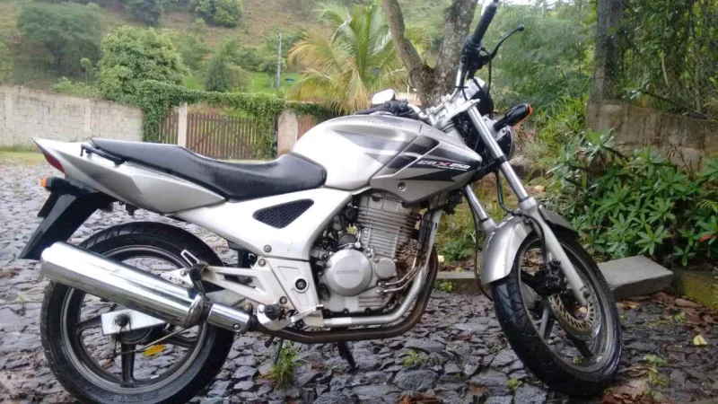 CBX 250 Twister Ano de 2008