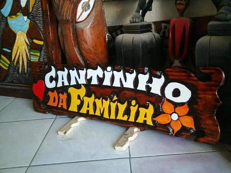 Placas em Madeira Artesanal