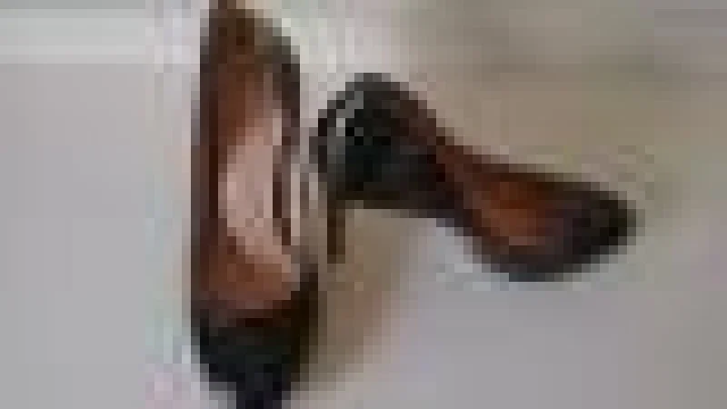 Scarpin Preto em Verniz, Super Bem Conservado . Desapego
