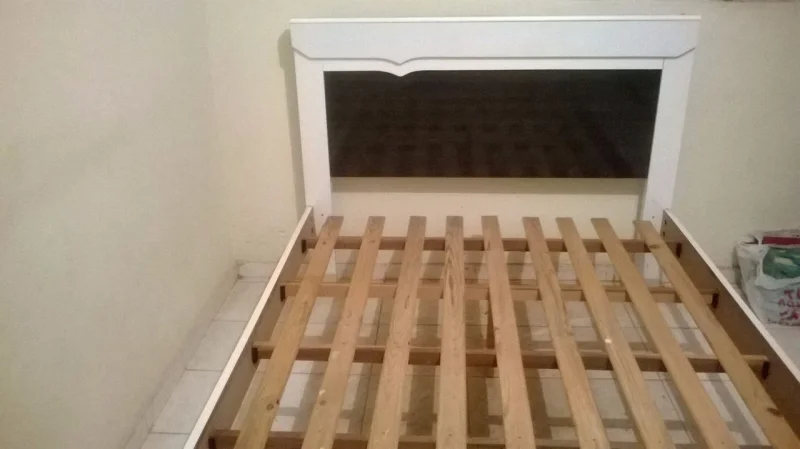 Cama de Casal Branca