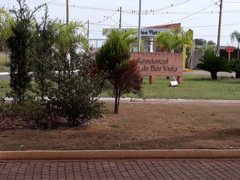 Vendo Terreno 10x25 - 250m em Condominio Fechado -