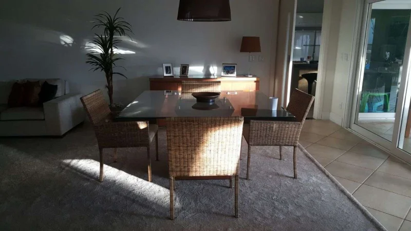 Mesa Quadrada de Vidro Bisotê