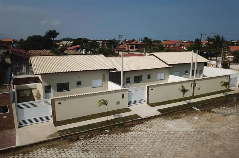 Casa com Linda Piscina 2 Dormitórios à Venda em Itanhaém