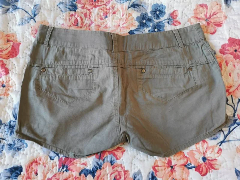 Bermuda Feminino Cinza