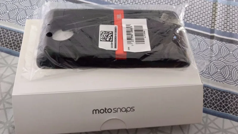 Moto Snaps Jbl