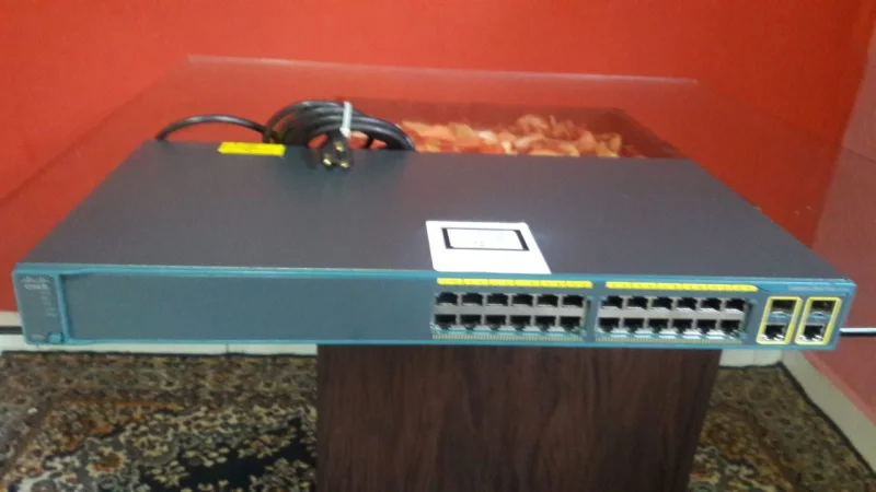Switch Cisco Ws C2960+24tc L Excelente Estado
