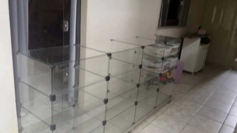 Estantes de Vidros para Comércio em Geral