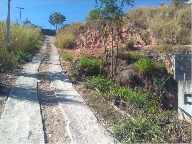 Terreno com 248 m2 em Valinhos - Lopes por 46 Mil à Venda