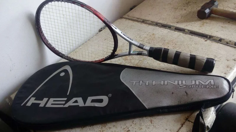 Vendo Raquete de Tênis Head Titanium