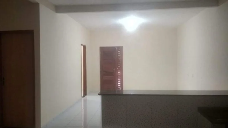 Alugo uma Casa