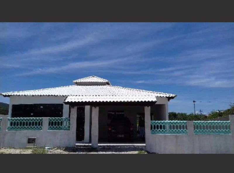 Vendo Casa em Cond. Fechado em São Pedro da Aldeia