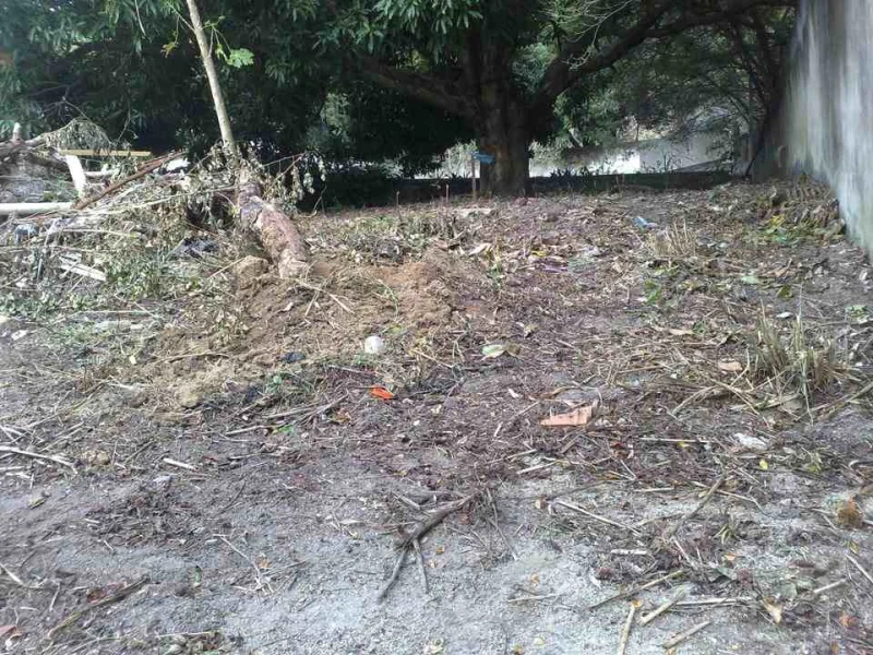 Vendo um Terreno